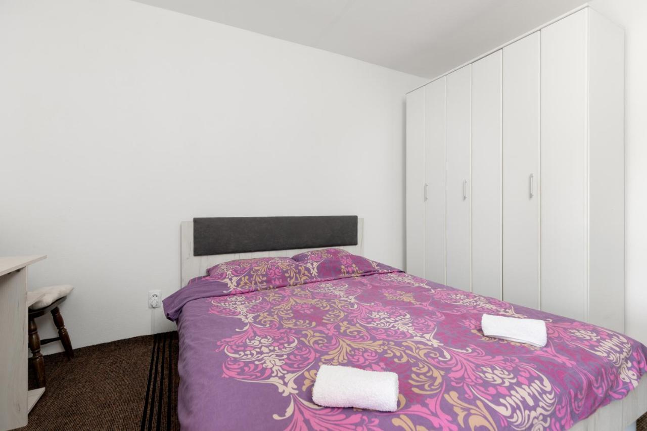 Private Room Center-2 Persons New Μπούντβα Εξωτερικό φωτογραφία